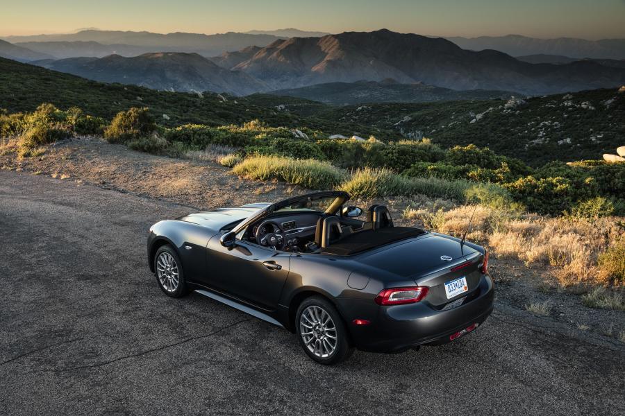  Fiat 124 Spider Classica (348) 2016 года  (NA) (фото 12 из 13)